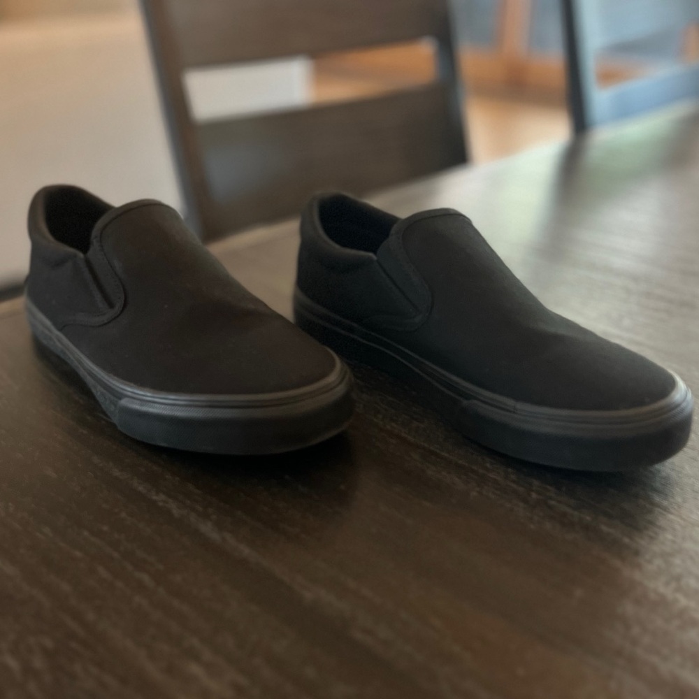 No Boundaries Black Men's Memory Foam 7.5 Shoes